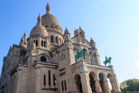 Basilica of the Sacred Heart of Montmartre, commonly known as Sacre-Coeur Basilica in Paris, Franceの写真素材
