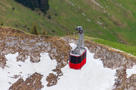 Overhead cable car to the top of Stockhorn mountain in Bernese Oberland, Switzerlandの写真素材