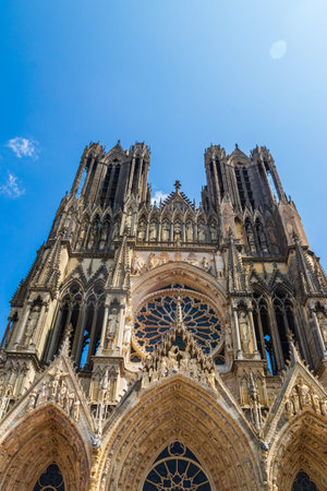Facade of Notre-Dame de Reims Cathedral, Franceの写真素材