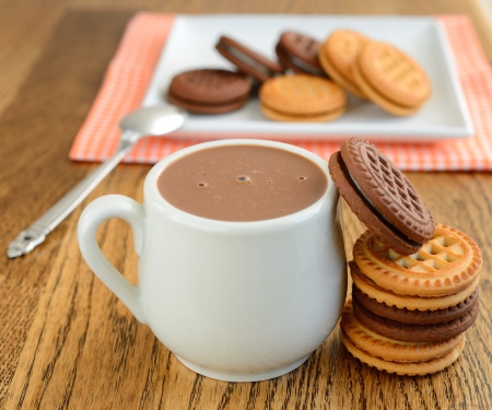 	Hot chocolate and cookiesの写真素材