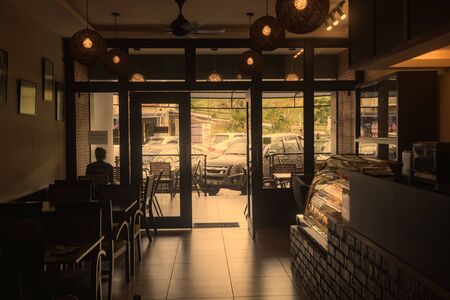 TANAH RATA, PAHANG, MALAYSIA - MAY 06 2016: Morning interior of the cafe in Tanah Rataのeditorial素材