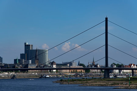 one of seven Rhine bridges in the DÃ¼sseldorf city area,の写真素材