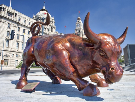 A bronze bull like on the Wall street, on the Bund in Shanghai, Chinaのeditorial素材