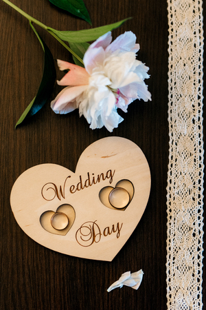 wedding rings with a wedding decorの写真素材