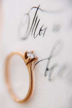 wedding rings with a wedding decorの写真素材