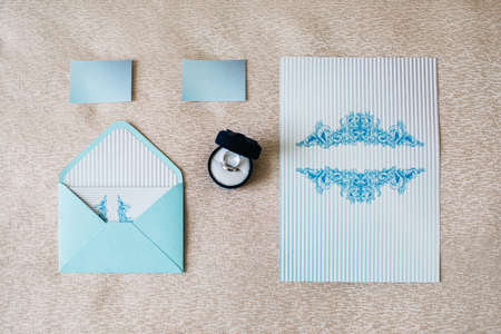 wedding rings with a wedding decorの写真素材