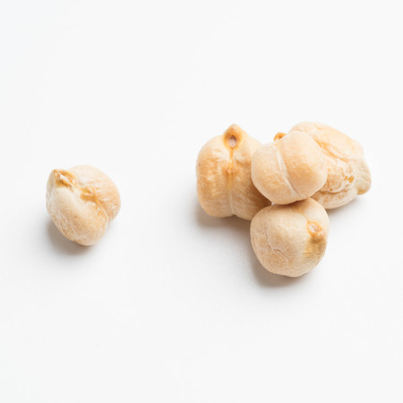 chickpeas isolated on white background top viewの写真素材