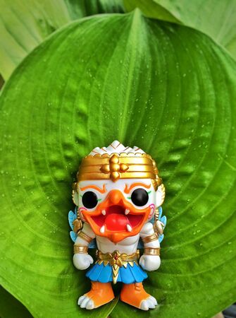 Hanuman shelter from the rainの素材