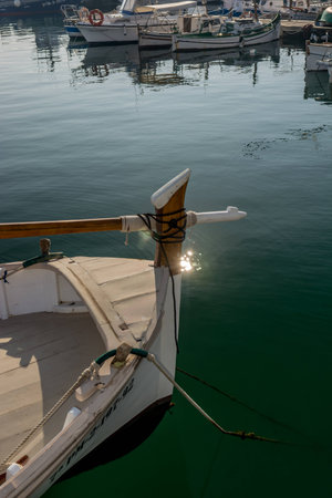 Reflections of the sky on a totally clear sky over water in the port of Tarragona. spainの写真素材