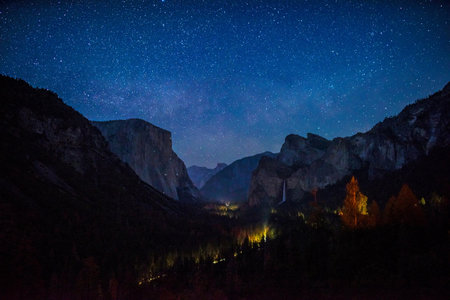 Milky Way over Yosemite Valley, Yosemite National Park, California, USAの写真素材