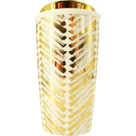Vase isolated on white background. Include clipping path. 3d renderの写真素材
