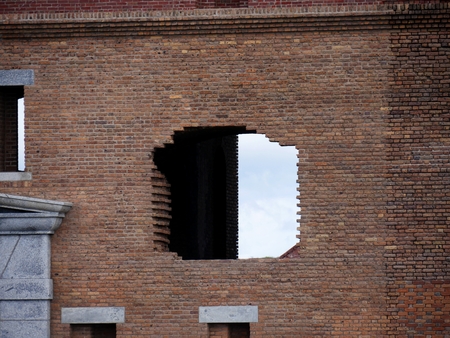 Brick window at the second floor of Fort Jefferson at the Dry Tortugas National Park in Florida.のeditorial素材