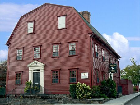 Newport, Rhode Island- Cropped shot of the White Horse Tavern, known to be Americaâs oldest tavern established in 1673 in Marlborough Street, Newport.のeditorial素材