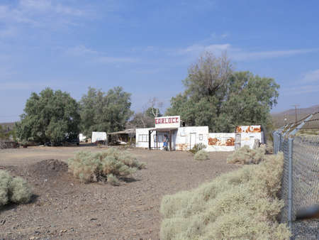 Garlock California- August 2018: Dilapidated ruins of one of the buildings at Garlock, a ghost town in Kern County.のeditorial素材