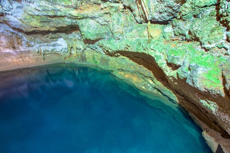 Sinkhole in Mexico with very clear water in itの写真素材