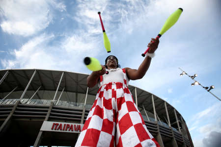 salvador, bahia / brazil - december 20, 2017: juggler member of Circo Picolino is seen during an event at the Fonte Nova Arena in the city of Salvador.のeditorial素材