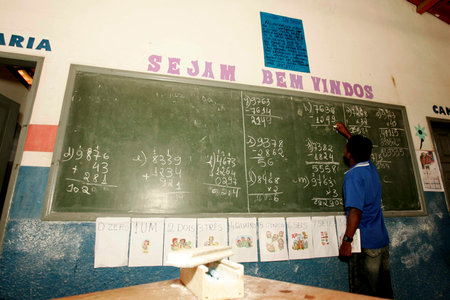 itabela, bahia / brazil - september 15, 2009: students and teacher in the rural area of the city of Itabela.のeditorial素材