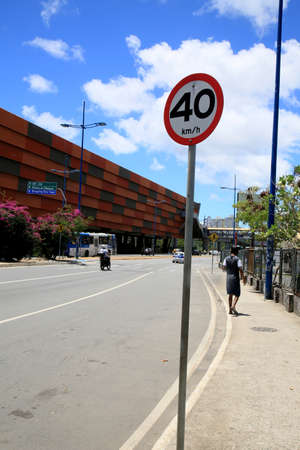 salvador, bahia, brazil - december 30, 2020: traffic sign indicates speed limit of 40 kilometers per hour on the street in the city of Salvador. *** Local Caption ***のeditorial素材