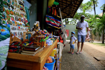mata de sao joao, bahia / brazil - september 23, 2020: souvenir shop in Praia do Forte, in the municipality of Mata de Sao Joao.のeditorial素材