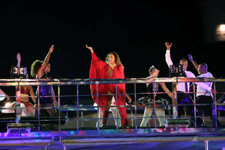 salvador, bahia / brazil - february 8, 2018: the singer Claudia Leitte is seen during the Carnival in the city of Salvadorのeditorial素材