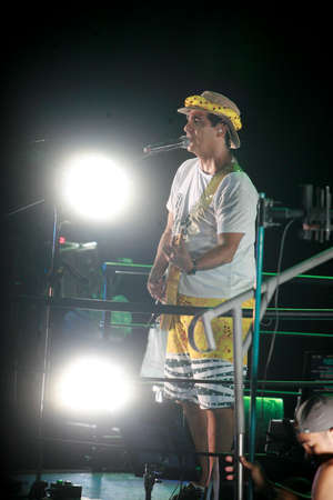 salvador, bahia / brazil - february 16, 2015: the singer Durval Lelys is seen during a performance in the Barra district during the carnival in the city of salvador.のeditorial素材