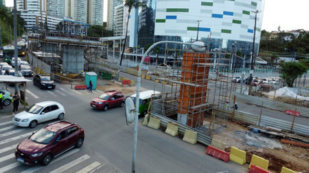 salvador, bahia, brazil - july 29, 2022: view of the construction site of the exclusive lane for the BRT transport system in the Lucaia channel region in Salvador.のeditorial素材