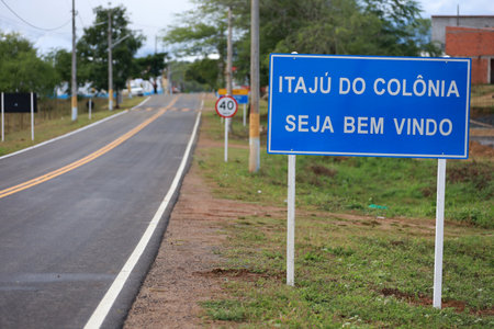 itaju do colonia, bahia, brazil - july 23, 2023: signpost on state highway BA 667 in the city of itaju do colonia in southern Bahia.のeditorial素材
