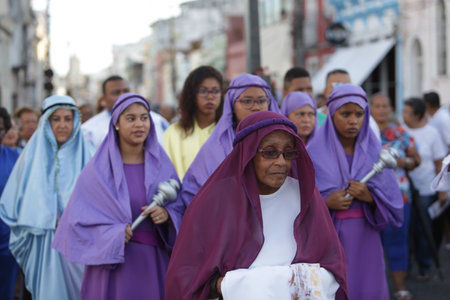 salvador, bahia, brazil - april 7, 2017: Catholics participate in a procession that remembers the moment when Jesus Christ meets his mother on the road to Calvary.のeditorial素材