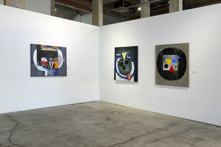 BANGKOK - JANUARY 16: Art Exhibition by Kamol Tassananchalee & Friends 71 years anniversary on January 16, 2015 at Ratchadamnoen Contemporary Art Center in Bangkok, Thailand.のeditorial素材