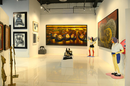 BANGKOK - NOVEMBER 28: Thai Contemporary Art Exhibition on November 28, 2014 at Hof Art Gallery, Bangkok, Thailand.のeditorial素材
