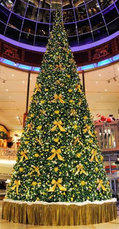 Christmas Tree in Shopping Centerの写真素材
