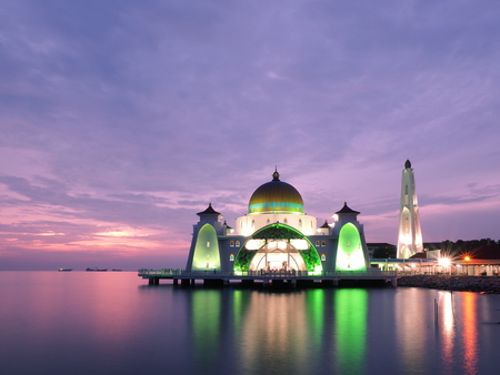 Melaka Straits Mosque (Masjid Selat Melaka)  Malacca City, Malacca, Malaysia.の写真素材