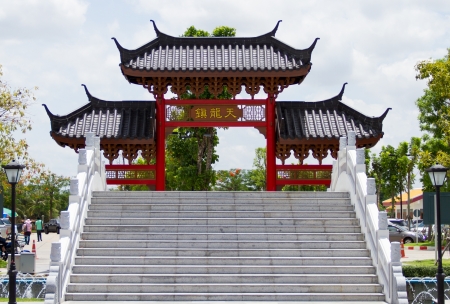 Chinese arch at Supanburi,Thailandのeditorial素材