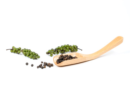 Black peppercorn raw green dry black small round spice