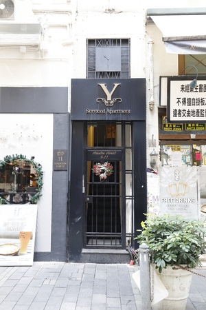 CENTRAL, HONG KONG â March 12, 2019: Central Mid level escalator, Hollywood Road, Soho with its retro modern and graffiti.のeditorial素材