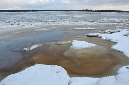 Freezing's on the river Vychegda in late November.の写真素材