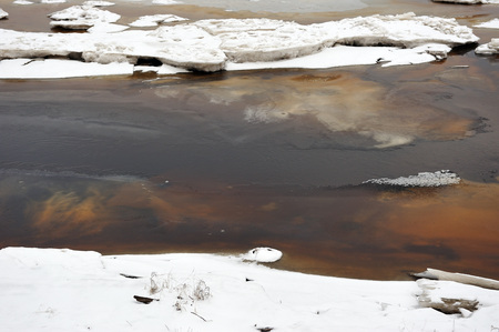 Freezing's on the river Vychegda in late November.の写真素材