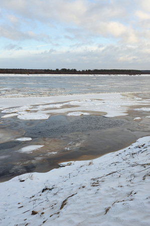 Freezing's on the river Vychegda in late November.の写真素材