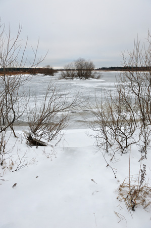 Freezings on the river in late November.の写真素材