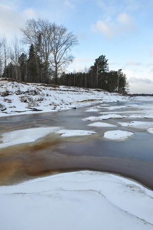 Freezing's on the river Vychegda in late November.の写真素材