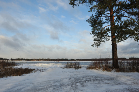 Freezing's on the river Vychegda in late November.の写真素材