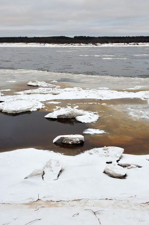 Freezing's on the river Vychegda in late November.の写真素材