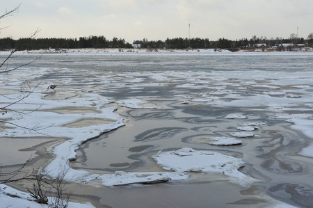 Freezing's on the river Vychegda in late November.の写真素材