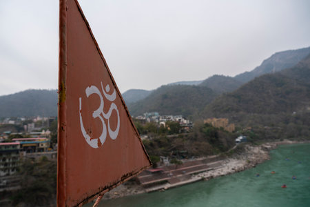 A bowl of Palak Paneer made of Paneer cheese dipped in mildly spiced Spinach gravy on wooden background. High quality photoの写真素材