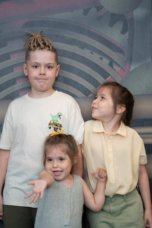 Older brother 10 years old and sisters 3 and 7 years old. High quality photoの写真素材