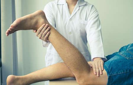 Male patients consulted physiotherapists with knee pain problems for examination and treatment....