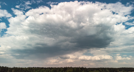 Cloudy in summer during the day, aggressive but without rain.の写真素材