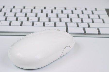 white keyboard and mouseの写真素材