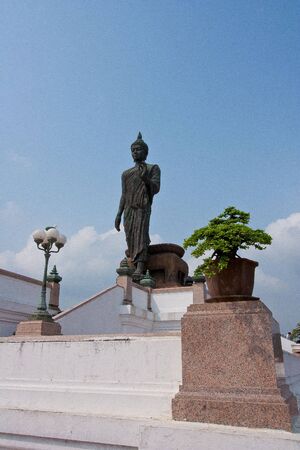 "phra si sakkaya thotsaphonlayan (shakyamuni)" located at phutthamonthon district nakhon pathom province in thailandのeditorial素材