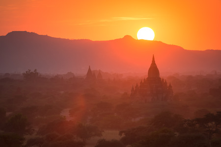 Sunset over the Temples of Bagan(Pagan), Mandalay, Myanmarの写真素材